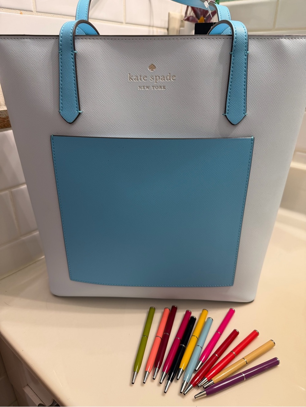 Buy a Coach Pen for an entry to WIN a NWT Kate Spade Tote🥳 - Picture 2 of 10